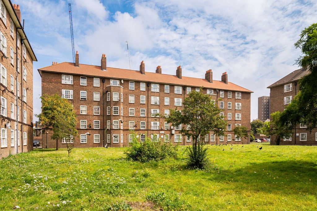 Property photo 1 of 3