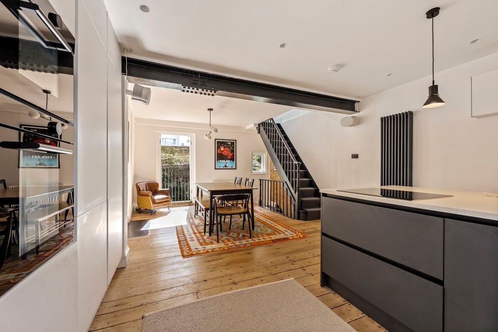 Property photo 2 of 18 Photo 7