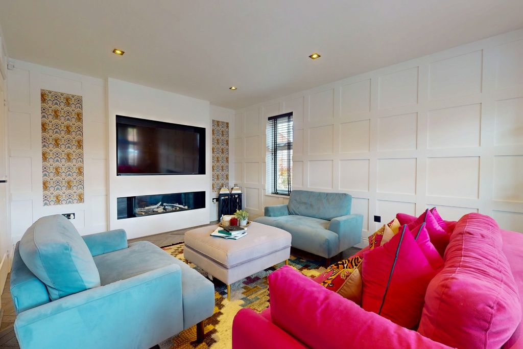 Property photo 3 of 44 4804333