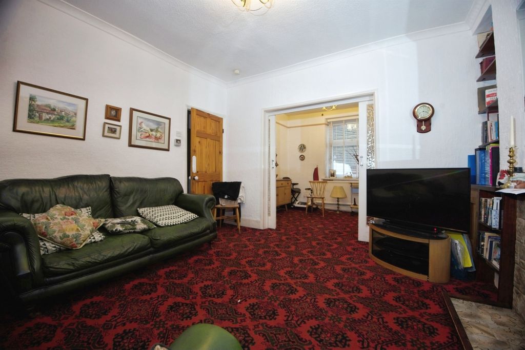 Property photo 2 of 16