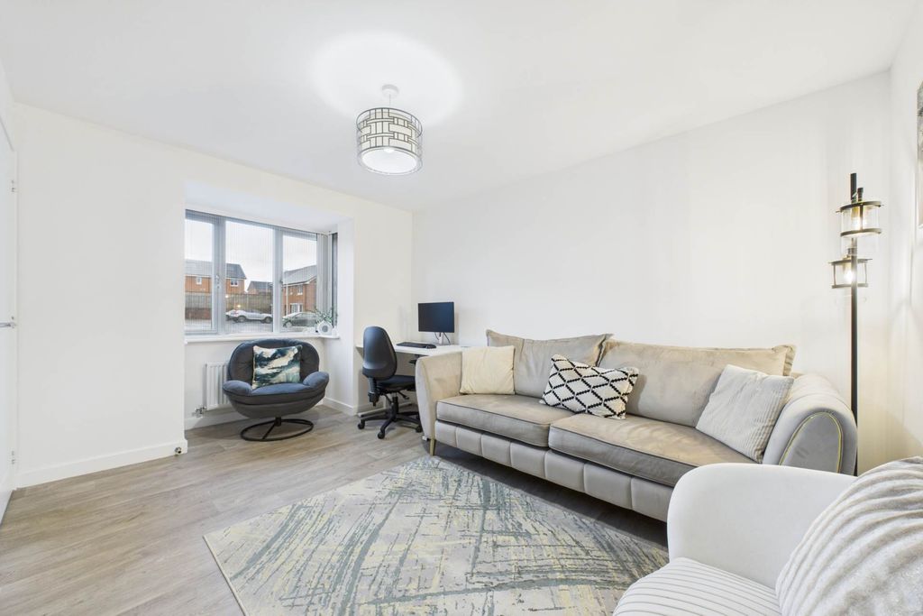 Property photo 3 of 24