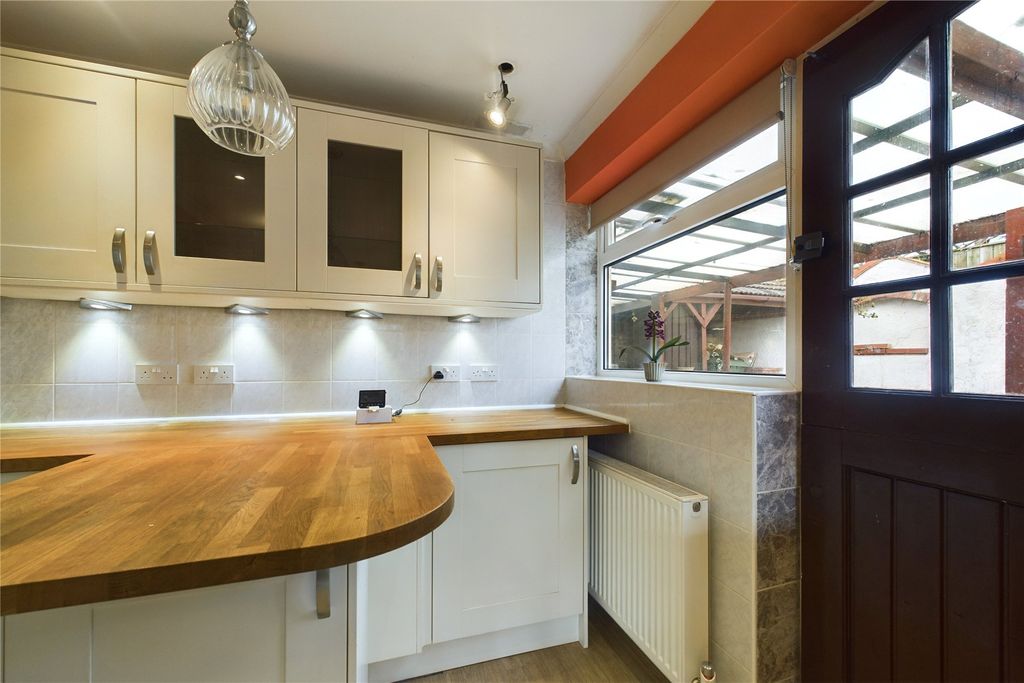 Property photo 3 of 10 Picture No. 24