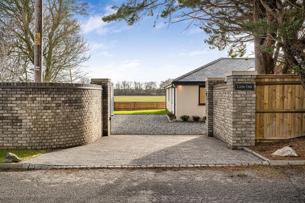 Property photo 1 of 41 Gated Entrance