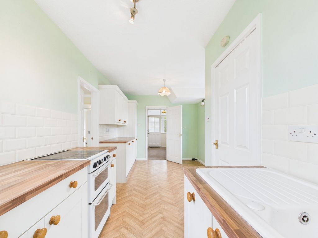 Property photo 3 of 18 4438746