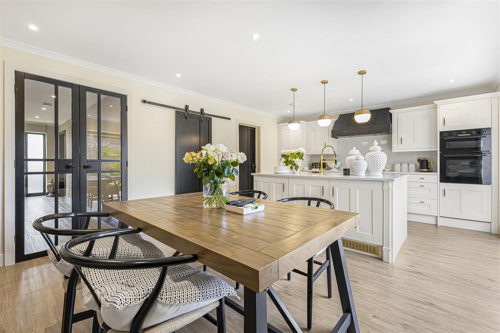 Property photo 1 of 32 Kitchen
