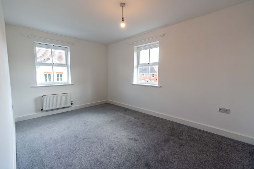 Property photo 3 of 5