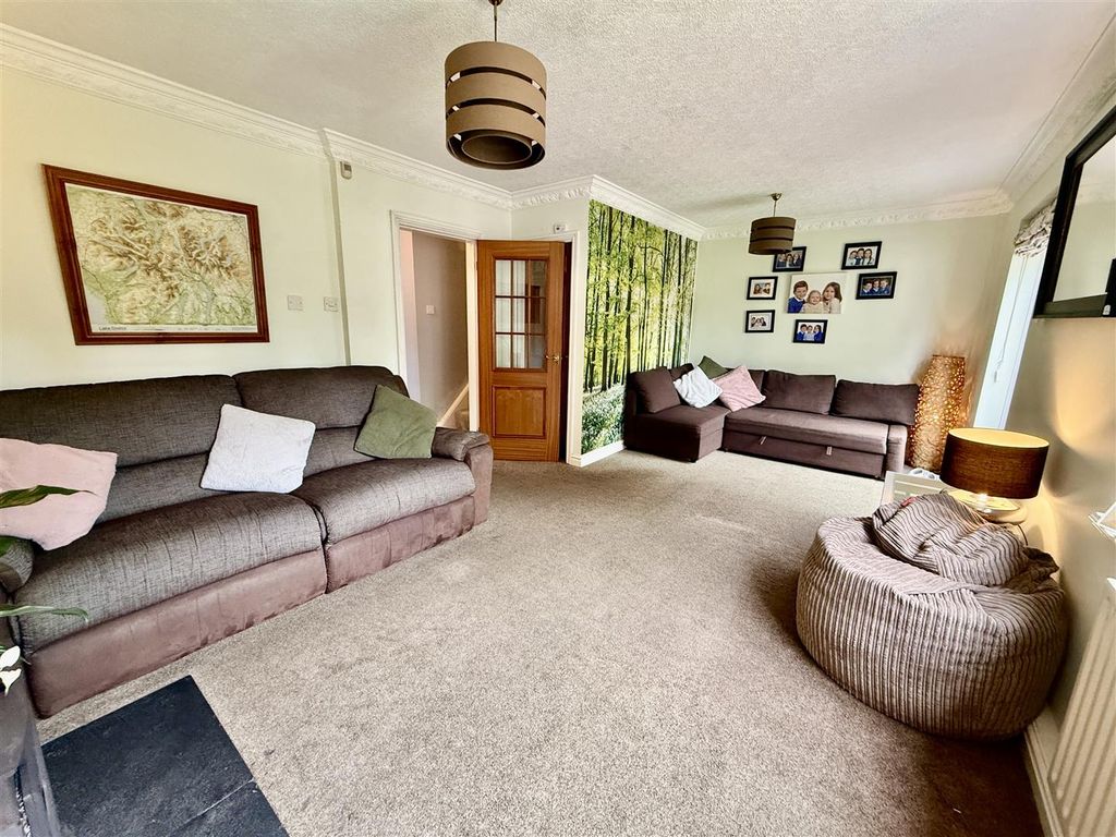 Property photo 3 of 16 Img_4323.Jpg