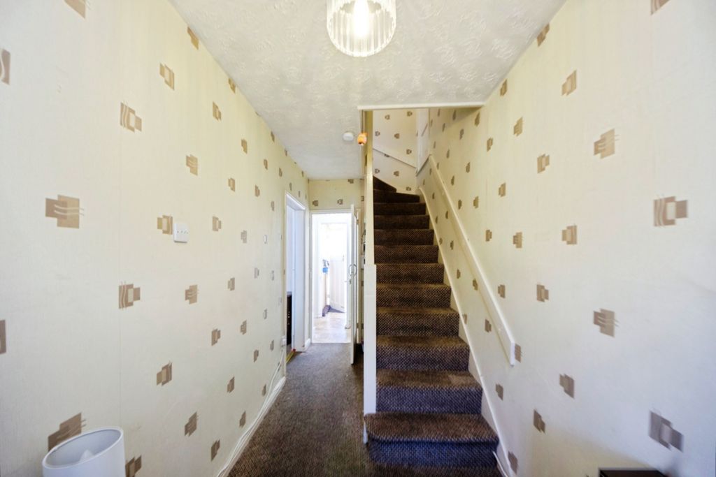 Property photo 2 of 15 Pbox-Img.Jpg