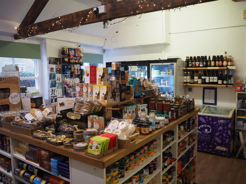 Property photo 3 of 11 Photo 2