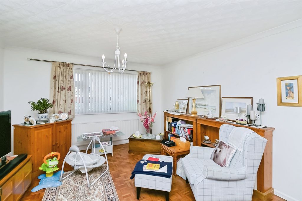 Property photo 2 of 16