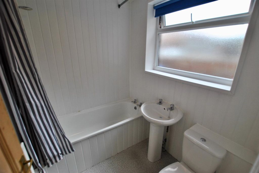 Property photo 3 of 7 Pv11 - 7.Jpeg