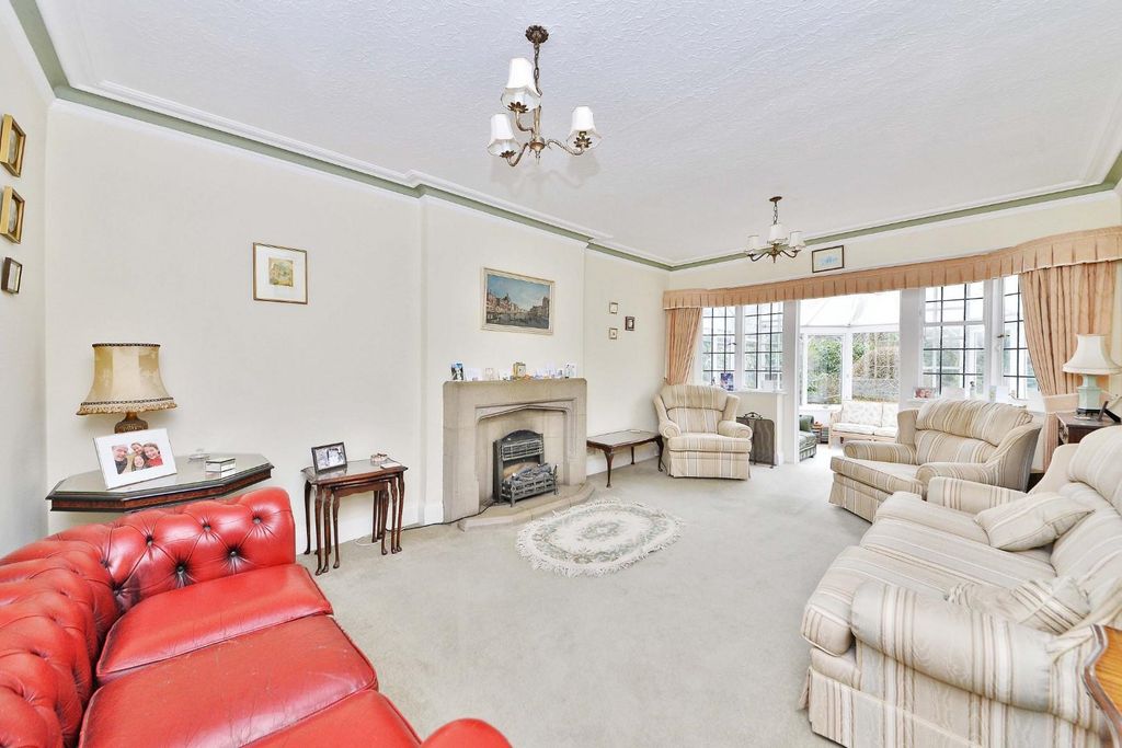 Property photo 2 of 25 2