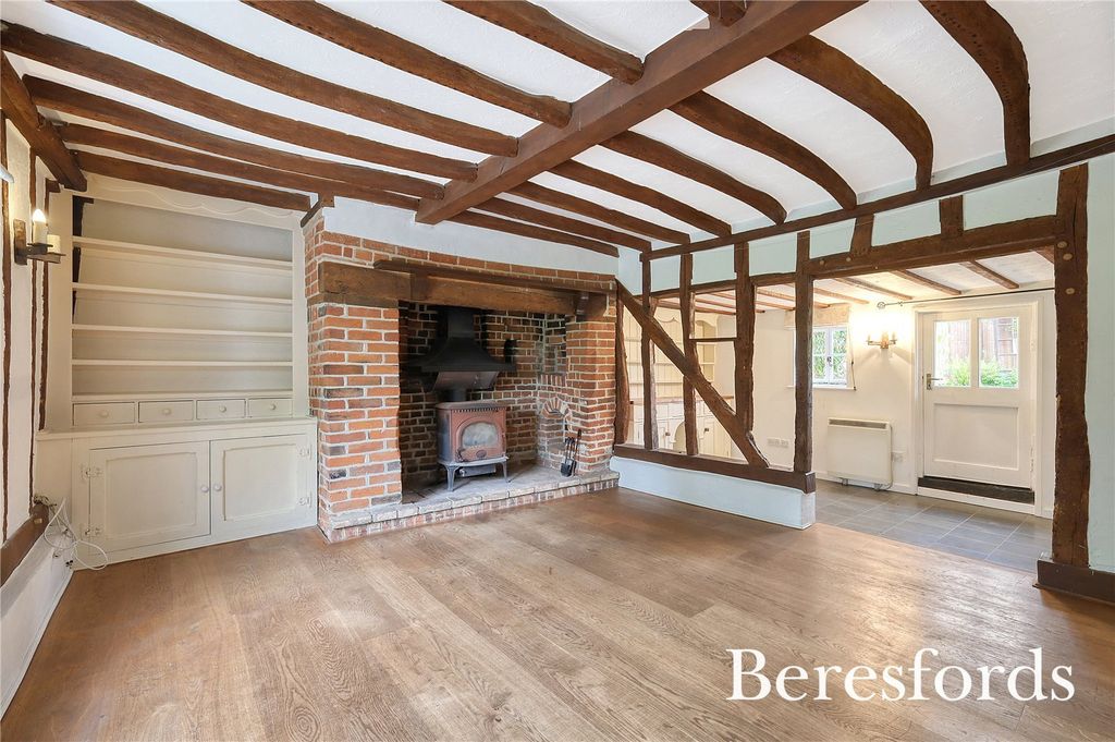 Property photo 2 of 12 Lounge