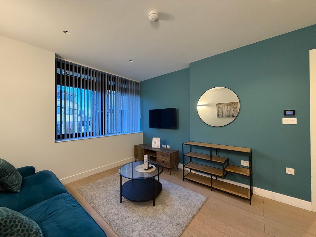 Property photo 1 of 20 Living Room