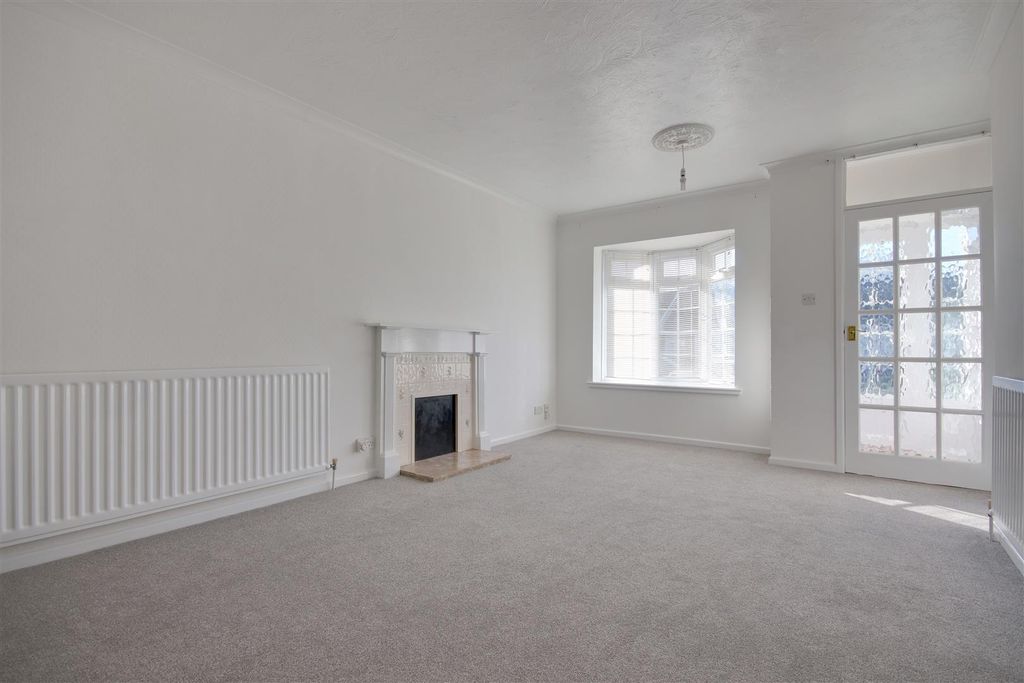 Property photo 2 of 7 Living Room.Jpg