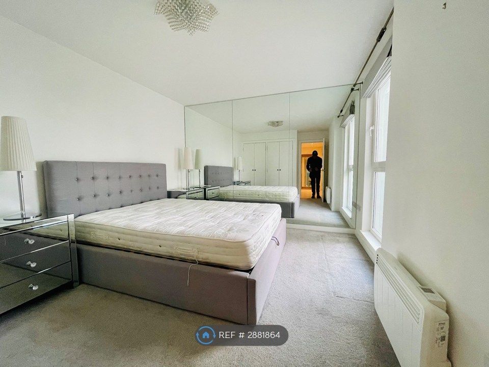 Property photo 3 of 9 Bedroom