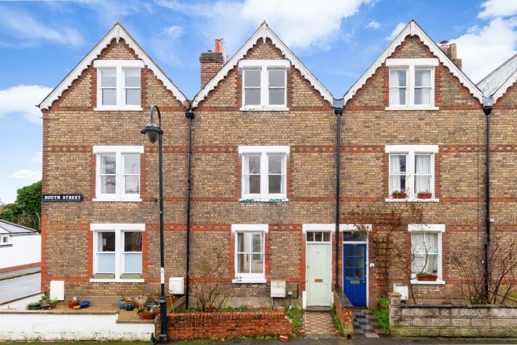 Property photo 1 of 8 246659