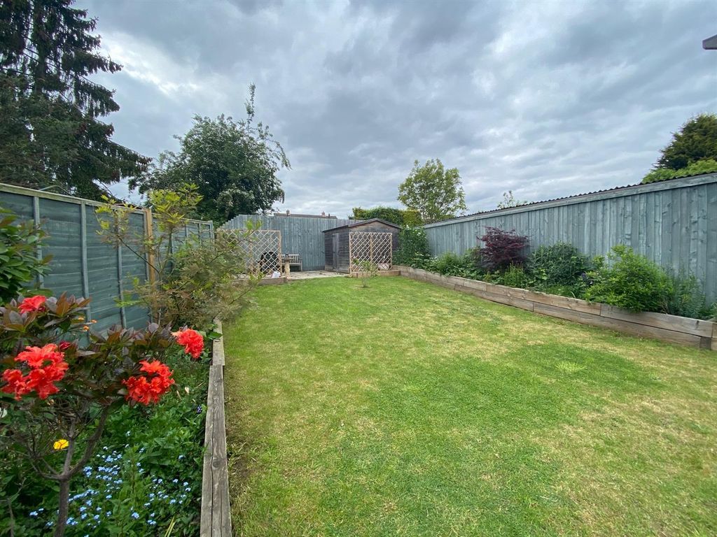 Property photo 3 of 10 Garden.Jpg