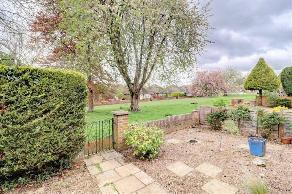 Property photo 3 of 13 Picture No. 12