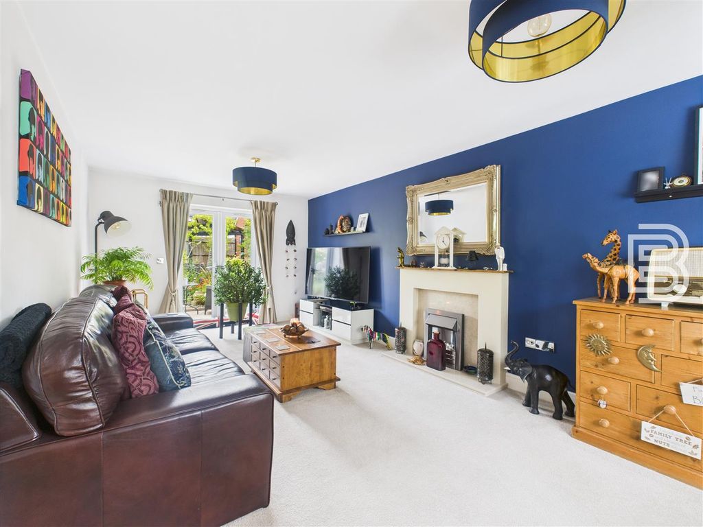 Property photo 2 of 31 Cam05587G0-Pr0013-Still014.Jpg