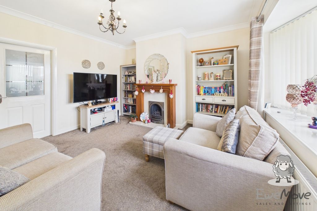 Property photo 2 of 14 15