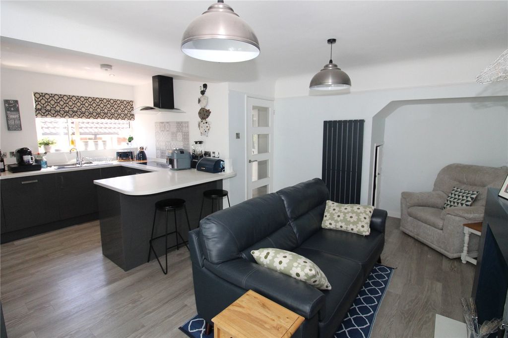 Property photo 3 of 14 Picture No. 06