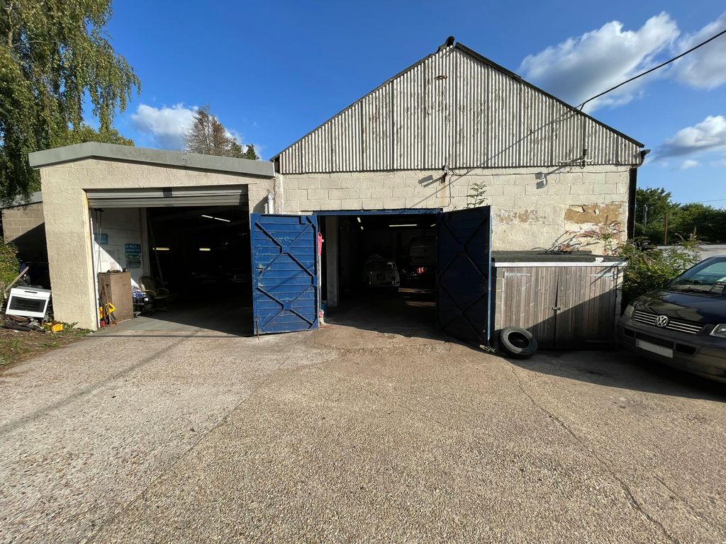 Property photo 1 of 7 17 49 13 E.Jpg