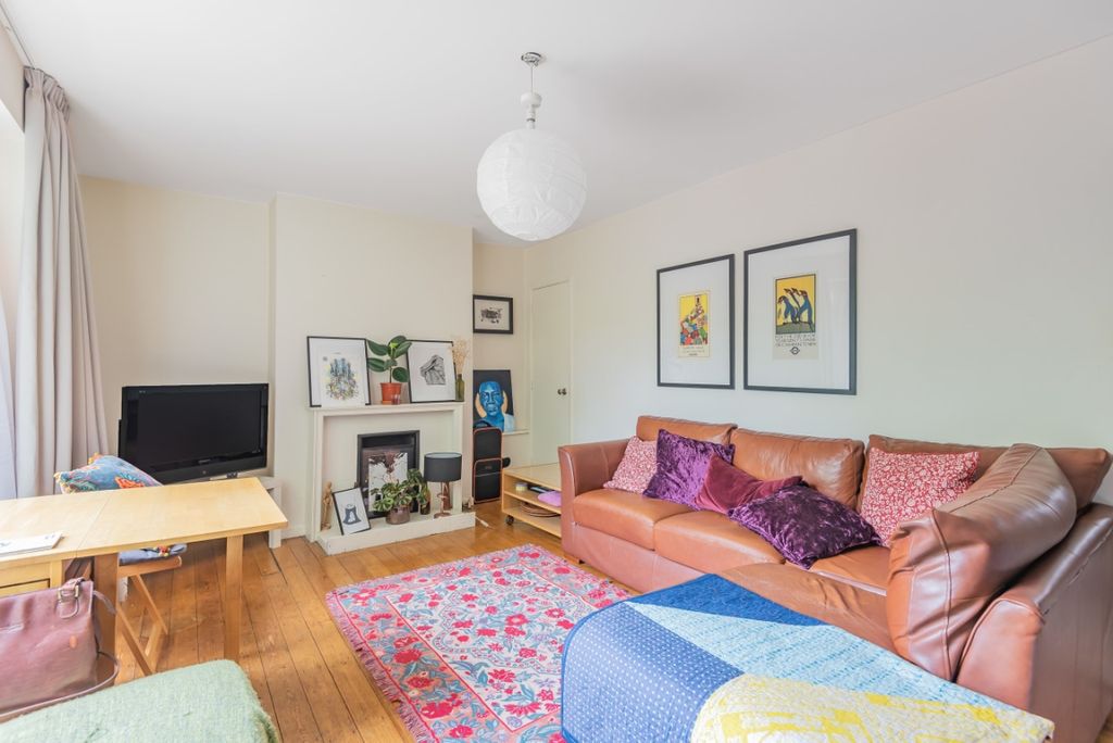 Property photo 1 of 6 853041 (3)