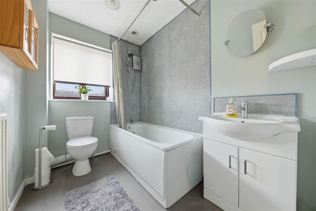 Property photo 3 of 13 Ba-8.Jpg