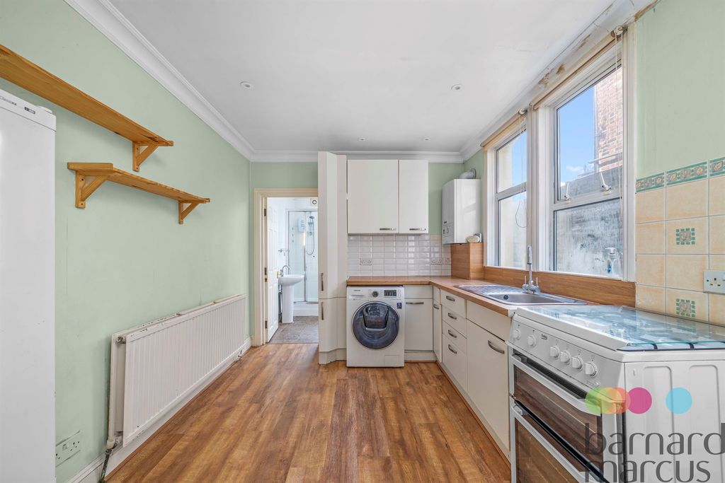 Property photo 2 of 13