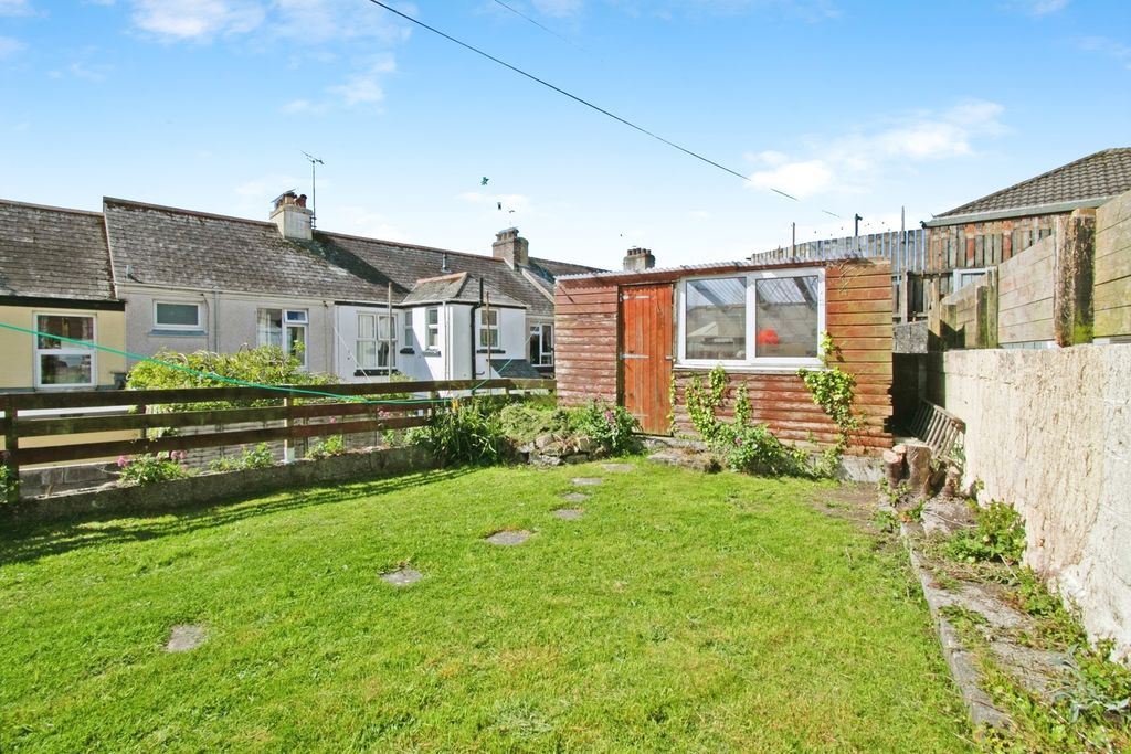 Property photo 3 of 17 Photo