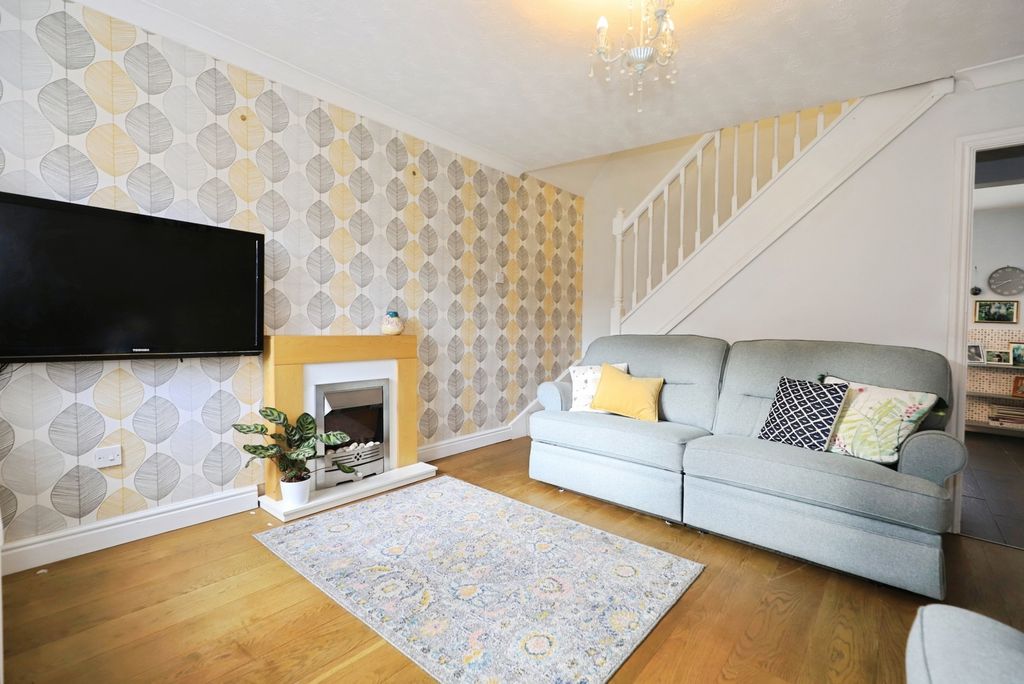 Property photo 2 of 17 Pbox-Img.Jpg