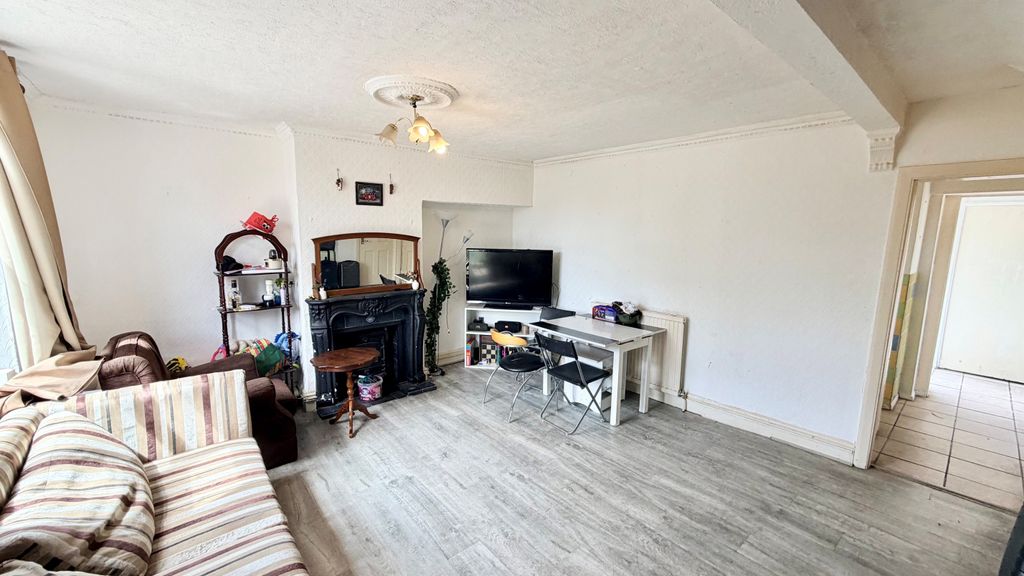 Property photo 2 of 13