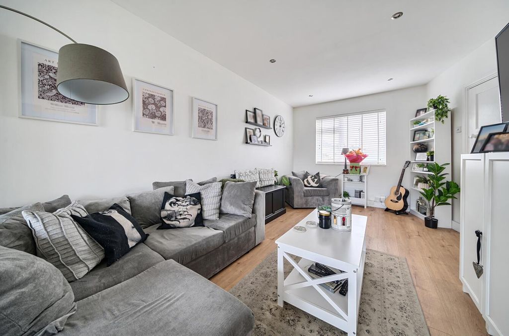 Property photo 2 of 22 1416954-10-699c492E67E1B.Jpg