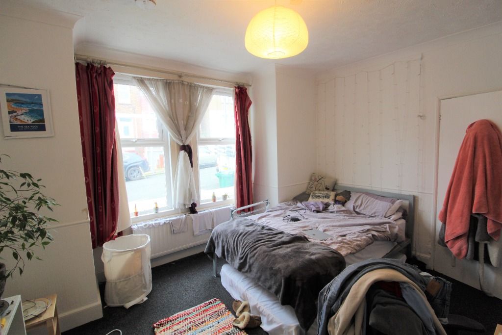 Property photo 1 of 4