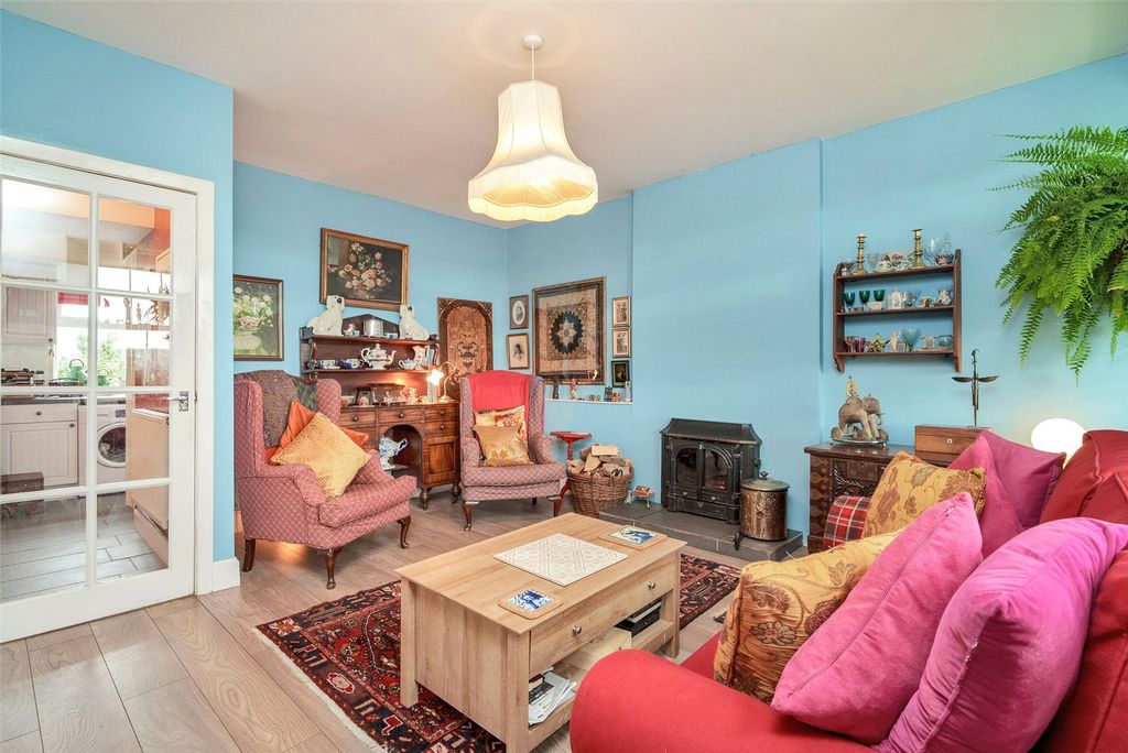 Property photo 3 of 38 Sitting Room