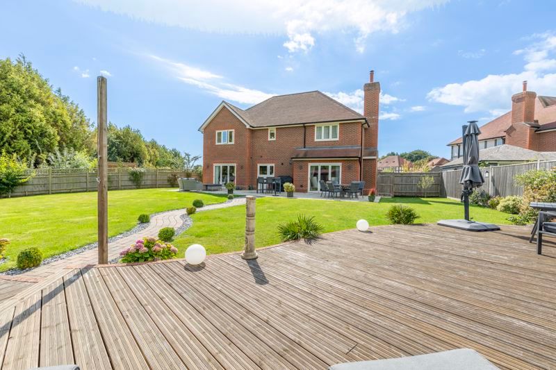 Property photo 1 of 38 Photo 35