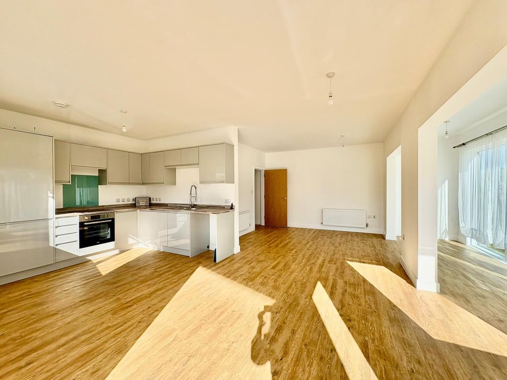 Property photo 2 of 6