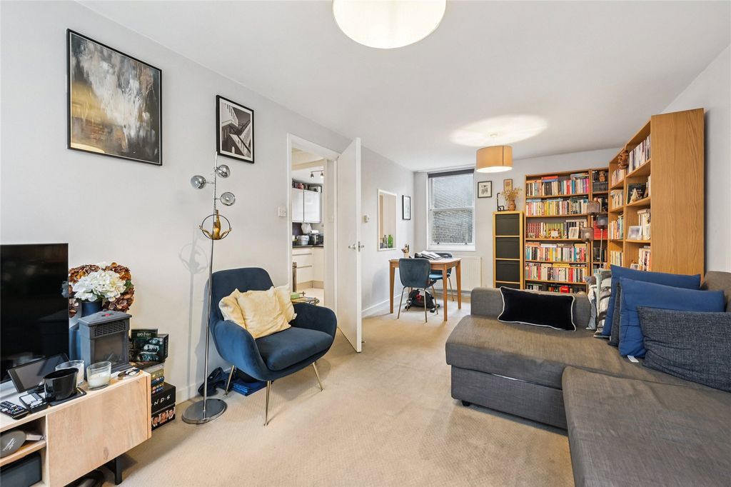 Property photo 3 of 15 Reception Room