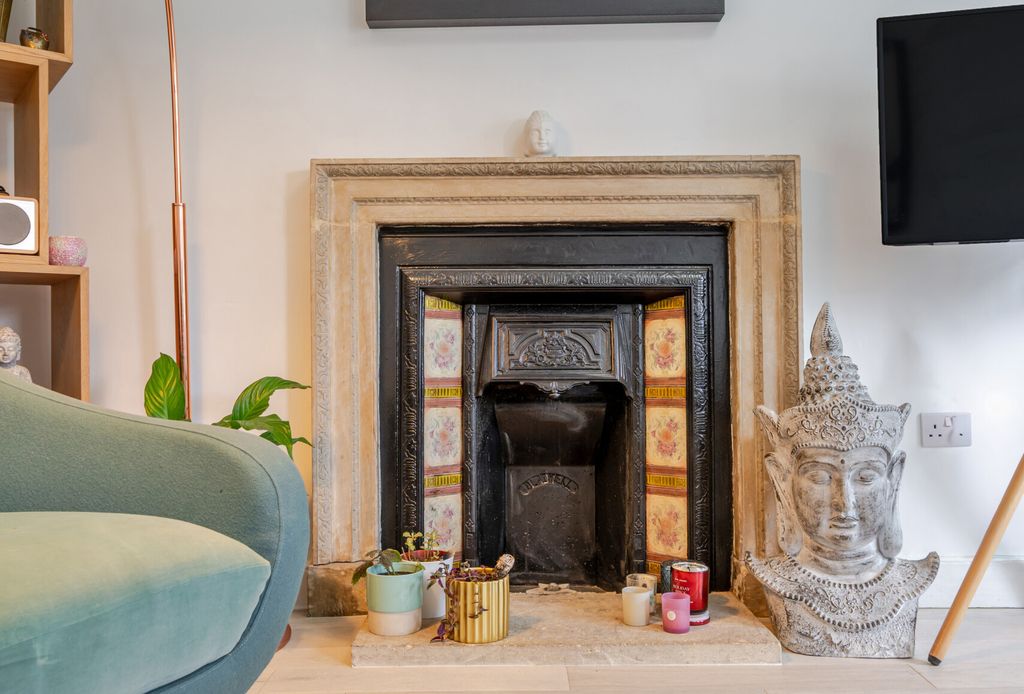 Property photo 3 of 14 Feature