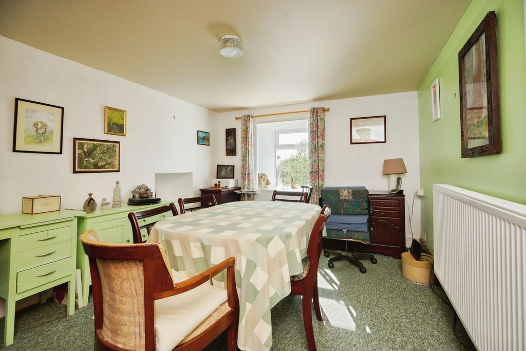 Property photo 3 of 31 Pbox-Img.Jpg