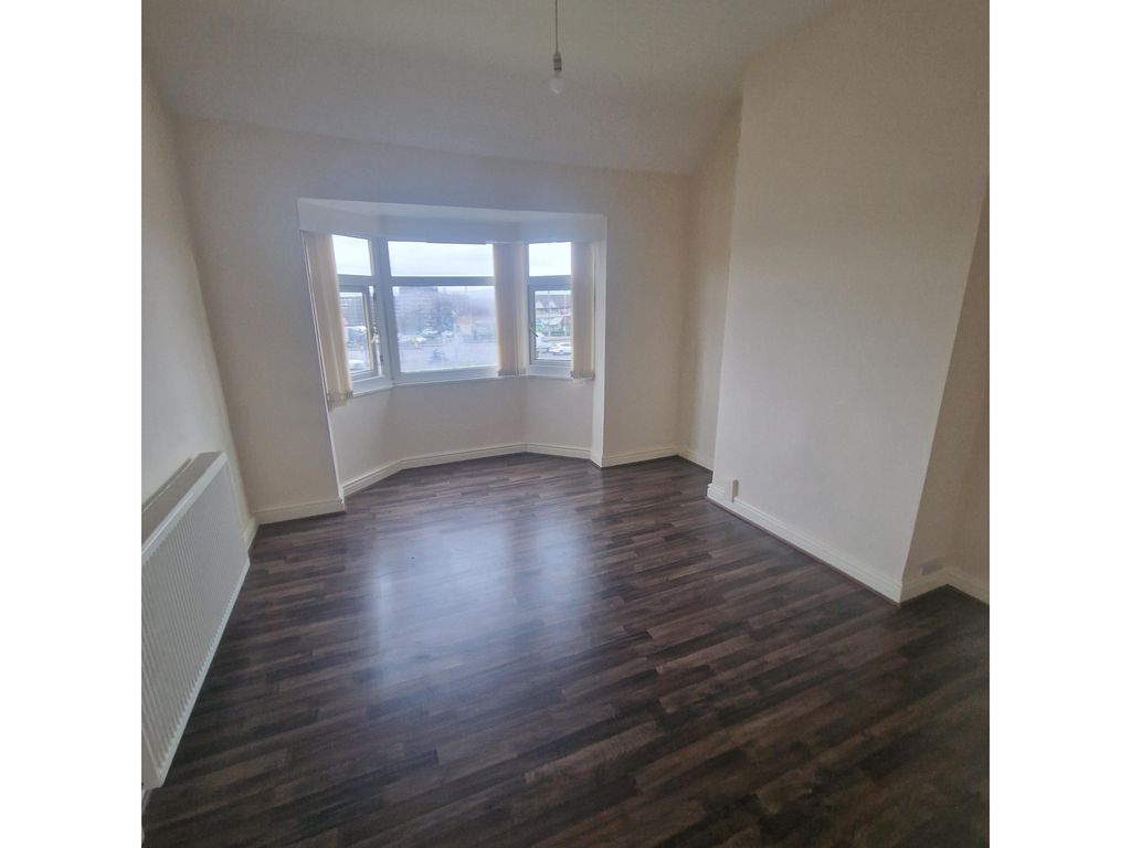 Property photo 2 of 8 Bedroom