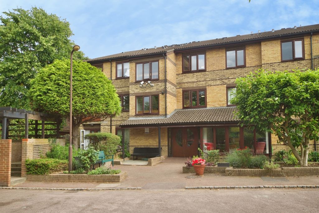 Property photo 2 of 16 Pbox-Img.Jpg