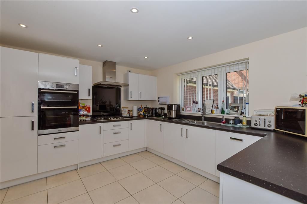 Property photo 3 of 12 Kitchen/Diner