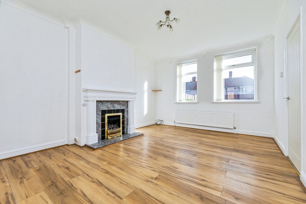 Property photo 2 of 16 Pbox-Img.Jpg