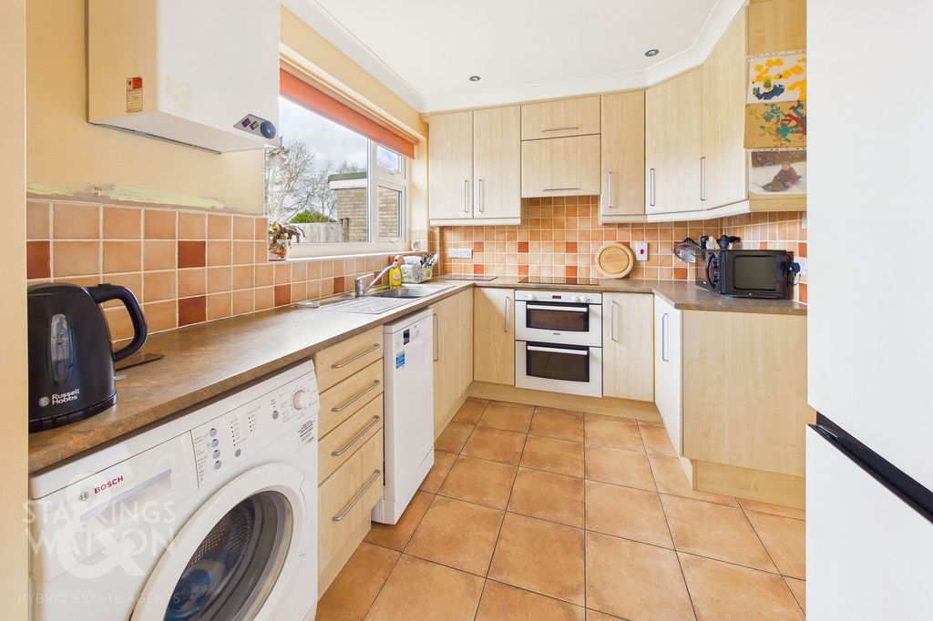 Property photo 3 of 19