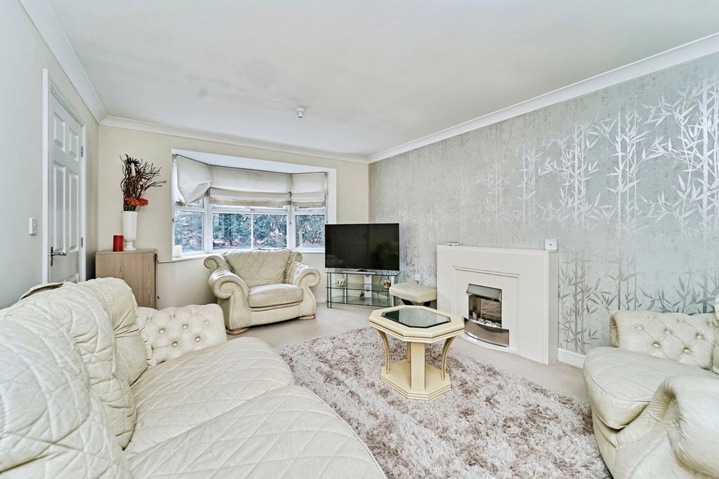 Property photo 3 of 30 Pbox-Img.Jpg
