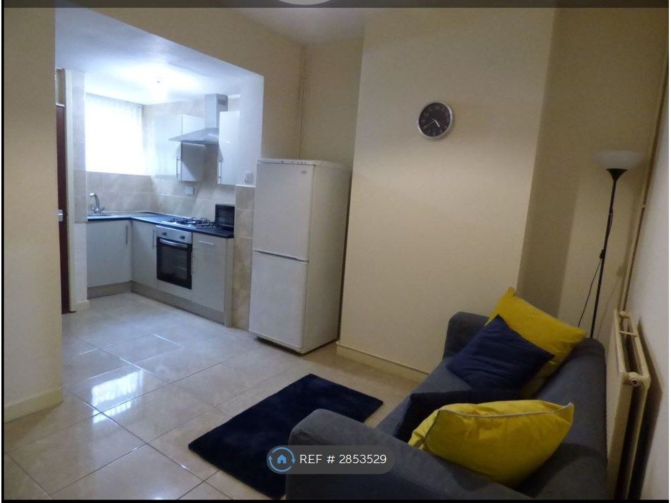 Property photo 2 of 8