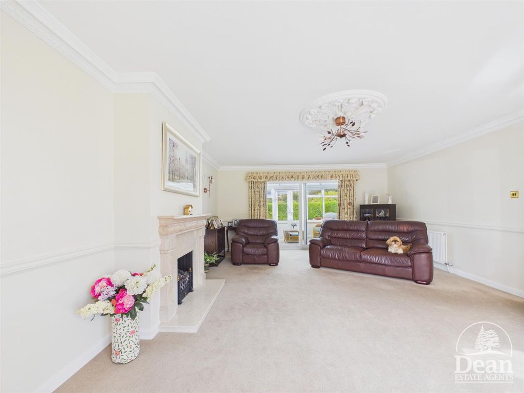 Property photo 3 of 36