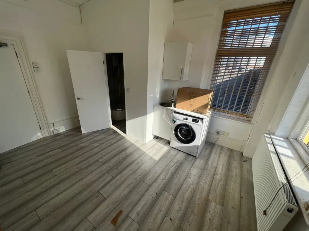Property photo 1 of 3